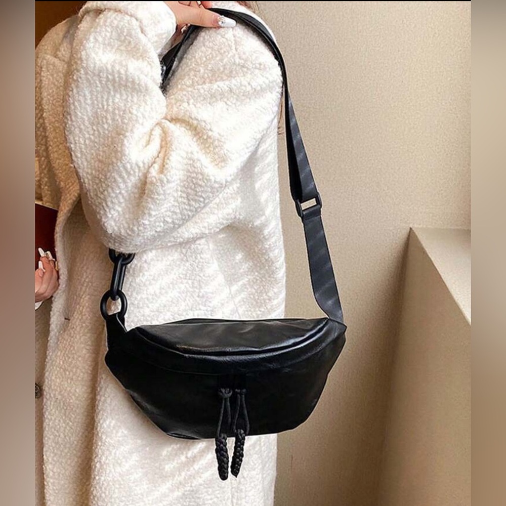 New Crossbody Bag, Fanny Pack - Picture 3 of 9